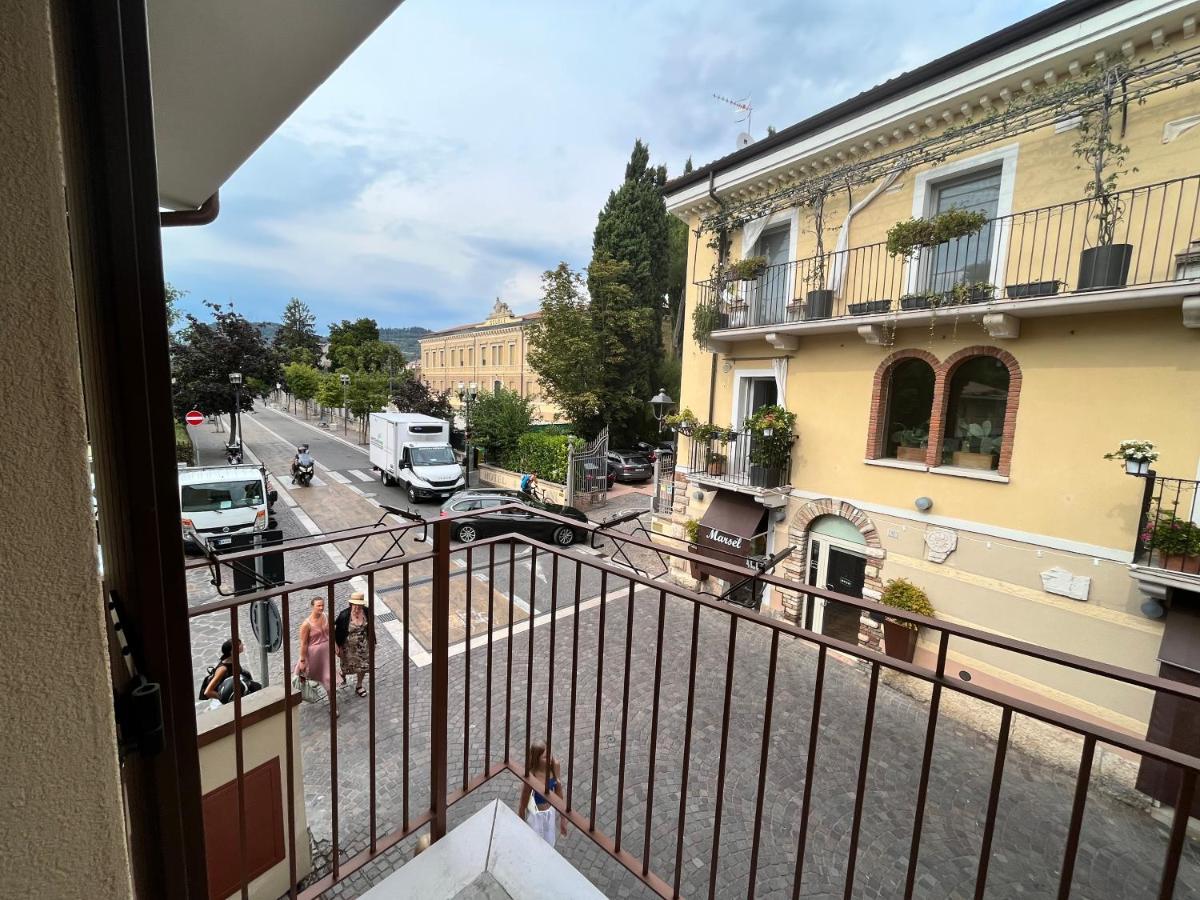 Dante Alighieri Apartment Bardolino Bagian luar foto
