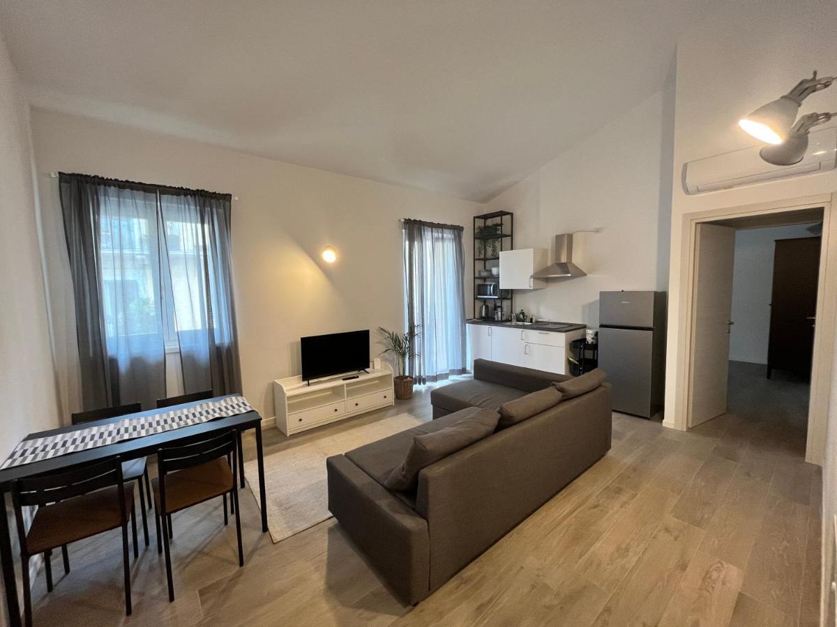 Dante Alighieri Apartment Bardolino Bagian luar foto